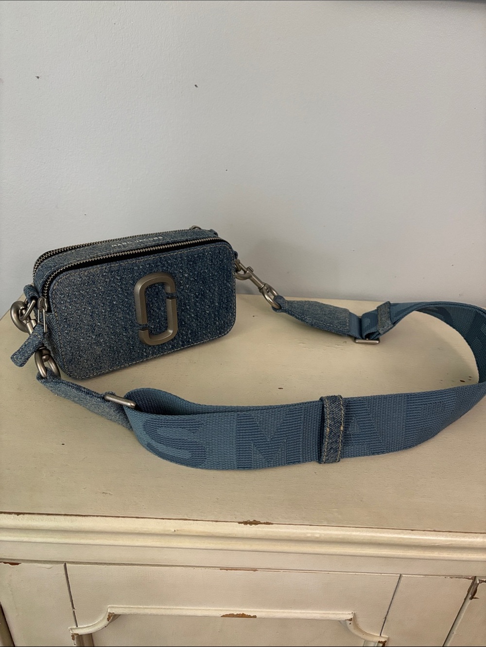 Marc Jacobs Denim snapshot Bag in denim with Silver Hardware
